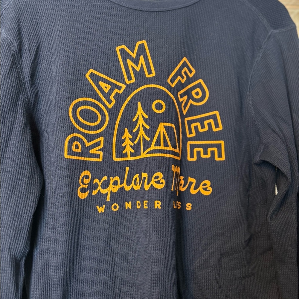Old Navy Navy Blue Crewneck with Orange Graphic thermal MENS - Picture 2 of 3